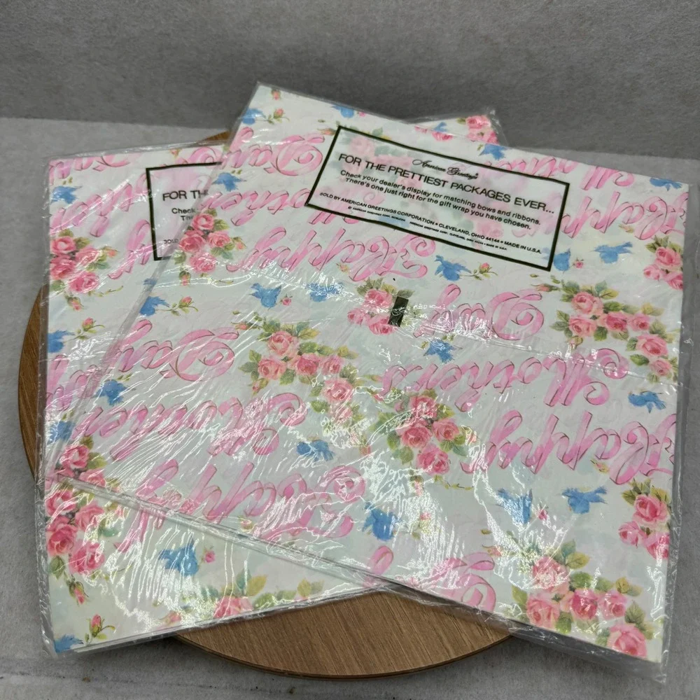 Lot‎ of 2 VTG Floral Gift Wrap American Greetings Roses Cottagecore Mothers Day